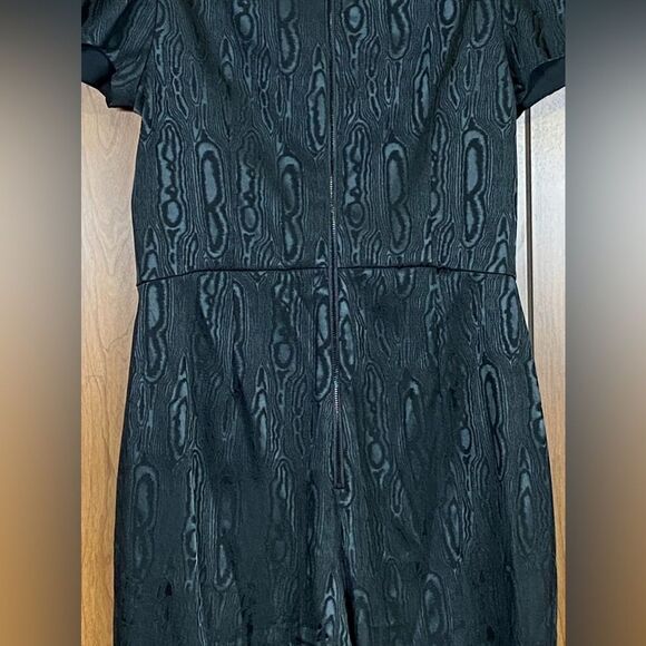 Alice + Olivia  Jorah Short-Sleeve Jumpsuit size 12 - Picture 12 of 16